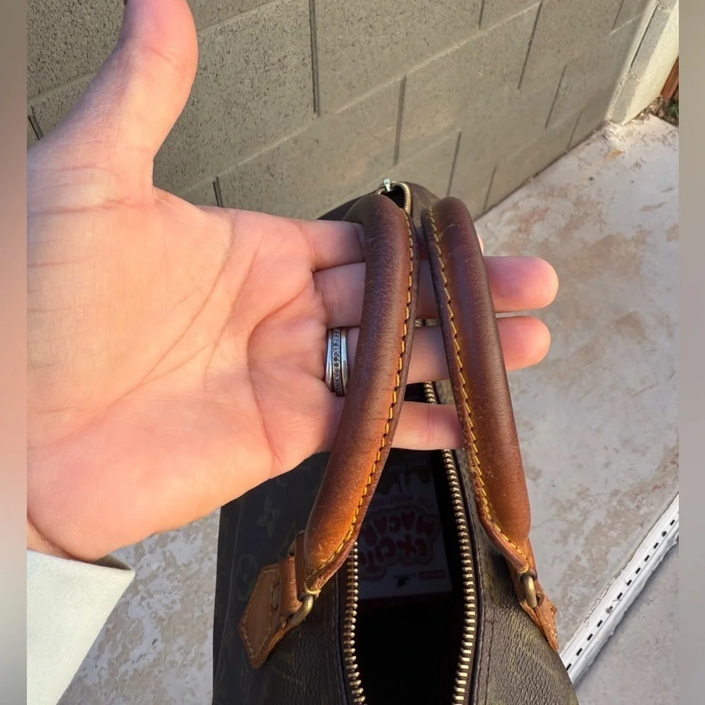 Authentic Vintage Speedy 40